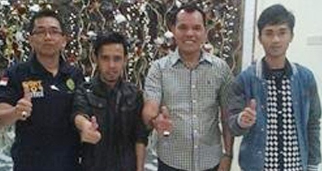 Bogi Permana (jaket hitam) bersama Wabup Kerinci Zainal Abidin.