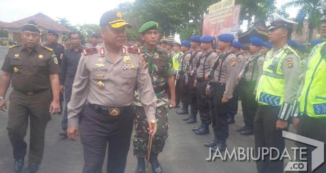 Polda Jambi dan Korem 042/Gapu, menggelar apel pasukan bersama.