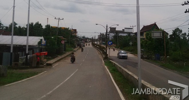 Kondisi lampu Jalan Sri Soedewi jalur dua Kuala Tungkal.
