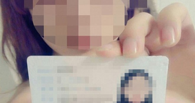 Foto bugil wanita Cina tersebar di internet. Foto via Mail Online