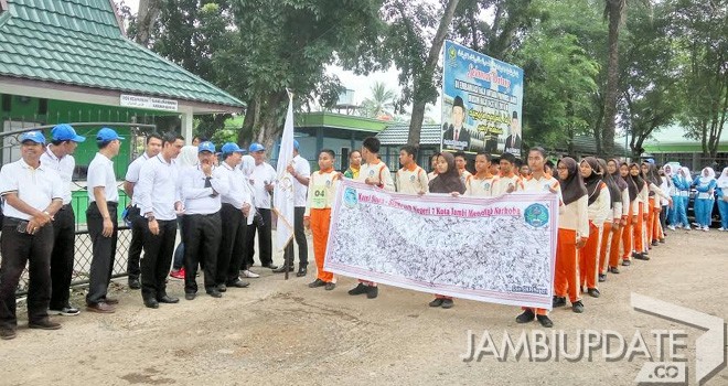 Aksi ribuan siswa mencegah dan memberantas penyalahgunaan narkoba di Jambi.