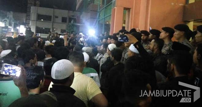 Suasana didepan Novita Hotel Jambi.