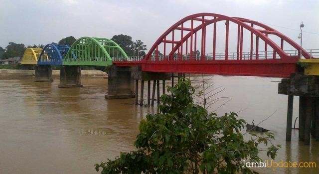 Jembatan Beatrix Sarolangun. Dok.Jambiupdate