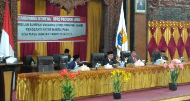 Sidang paripurna istimewa DPRD Provinsi Jambi.