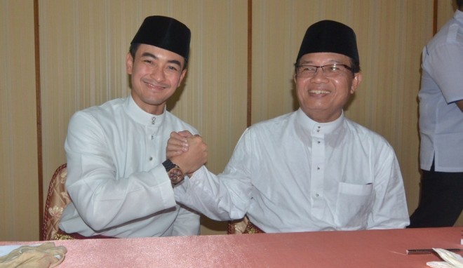 Gubernur Jambi Zumi Zola dan Wakil Gubernur Jambi, Fachrori Umar.