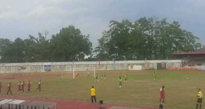 Pemain Kerinci merayakan gol.