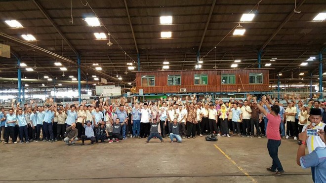 IW bersama ratusan kartawan PT PSUT beberapa waktu lalu