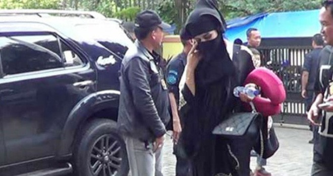 Petugas Imigrasi Bogor kembali menangkap WN ilegal asal Maroko kemarin (19/1). Foto: Doni/Radar Bogor