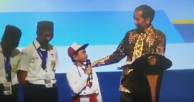 Siswa SD salah sebut nama ikan di depan Presiden Foto : Youtube