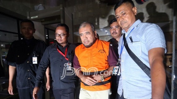 Patrialis Akbar usai diperiksa kpk. Foto. JPNN