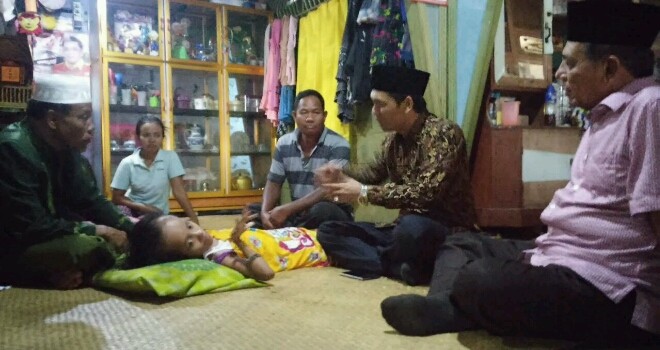 Cabub Muaro Jambi, Abun yani menyambut simpatisan mendatangi kediamannya.