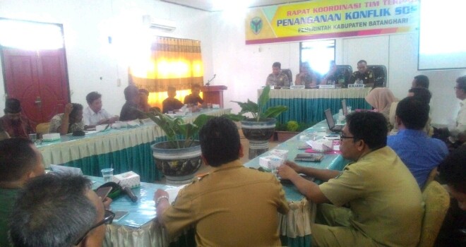 Mediasi yang dilakukan tim terpadu Kabupaten Batanghari beberapa hari yang lalu.