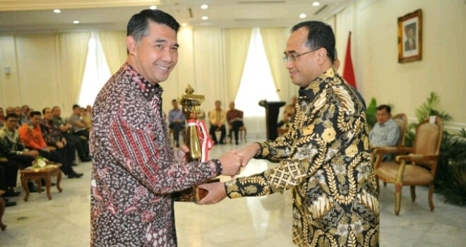 Wali Kota Jambi saat Terima Anugerah WTN.