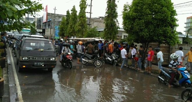 kecelakaan yang terjadi di depan freaco pattimura