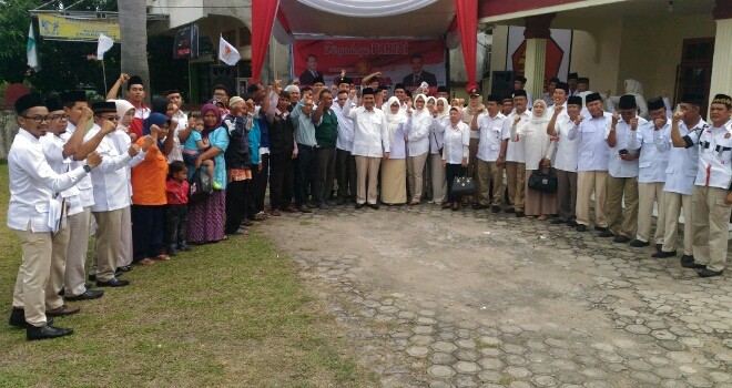 Foto bersama Ketua DPD Gerinda bersama pengurus Gerinda Provinsi Jambi.