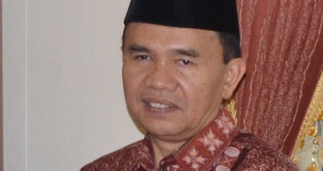 Bupati Kerinci, Adirozal.