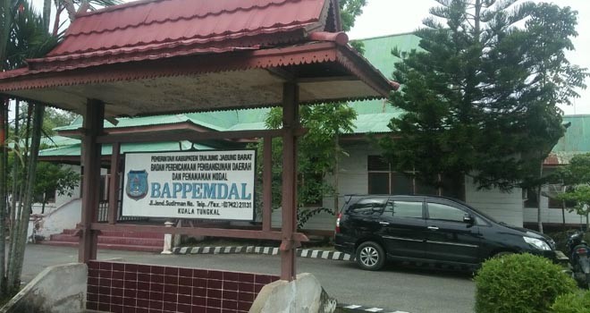 Kantor Badan Perencanaan Pembangunan Daerah dan Penanaman Modal (Bappemdal) Kabupaten Tanjung jabung Barat, yang akan dilelang.