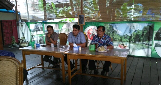 Jumpa pers yang di Rumah Makan Pak Jenggot.