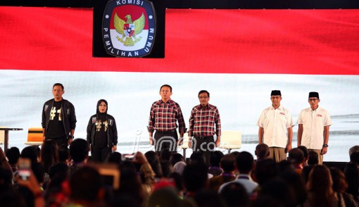 Tiga pasangan calon yaitu Agus Yudhoyono-Sylviana Murni, Basuki Tjahaja Purnama-Djarot Saiful Hidayat, dan Anies Baswedan-Sandiaga Uno mengikuti debat Cagub dan Cawagub DKI Jakarta Putaran Ke 2 di Hotel Bidakara, Jakarta Selatan, Jumat (27/1). Foto : Ricardo 