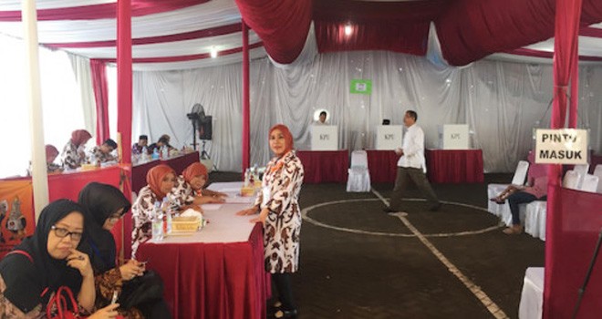 Suasana Tempat Pemungutan Suara (TPS) 02 di Jalan Kebagusan Dalam, Kelurahan Kebagusan, Kecamatan Pasar Minggu, Jakarta Selatan, Rabu (15/2). FOTO: Boy/JPNN.com