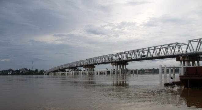 Sungai Batanghari tepatnya di Jembatan Aurduri 2.