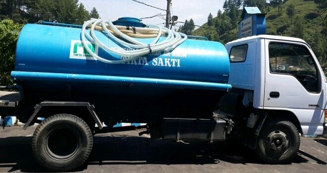 Mobil tangki PDAM tirta kerinci.