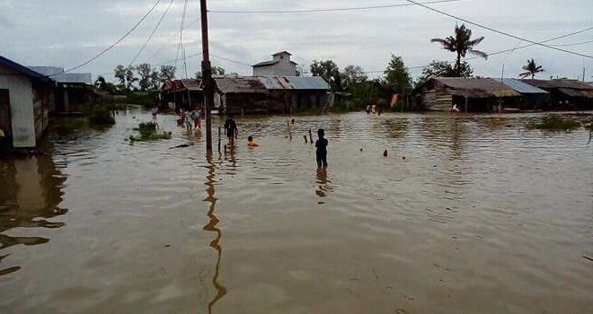 Banjir di desa Lambur.