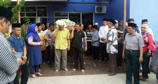 Jenazah Fauzi Siin, saat hendak dibawa ke Kerinci dari Jambi.