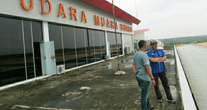 H Bakri Kunjungi Bandara Bungo.