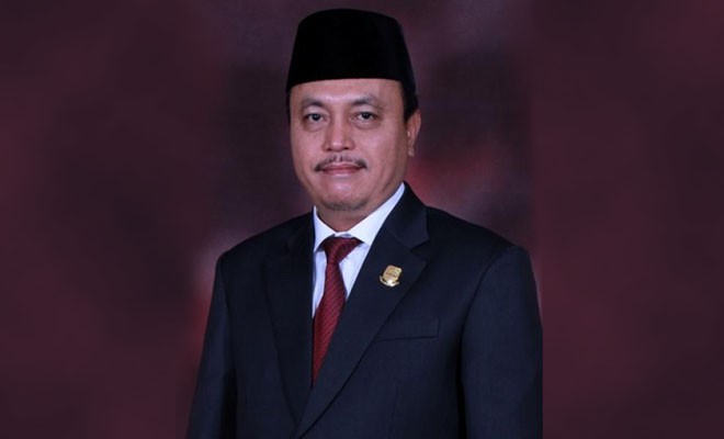 Ketua DPRD Provinsi Jambi, Cornelis Buston. Foto : www.dprd-jambiprov.go.id