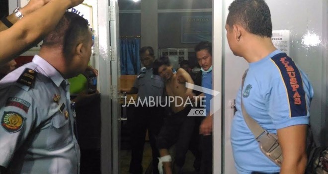 Tampak napi tertembak yang keluar dari lapas kelas IIA jambi.