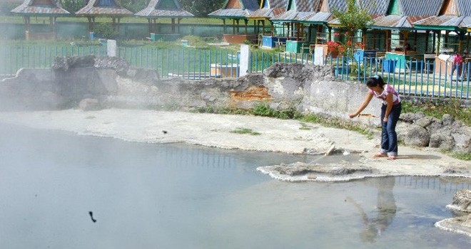 Air panas semurup.