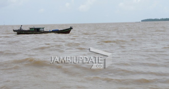 Kapal nelayan di tanjabtim. Foto : Joni Hartanto / Jambi Ekspres