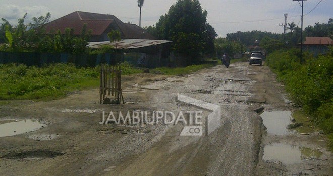 Jalan jalan ke Bukit Tengah, Siulak kerinci. Foto : Gusnadi / Jambi Ekspres