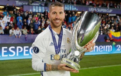 Sergio Ramos menjadi salah satu pemain yang diharapkan datang ke Arema (AFP)