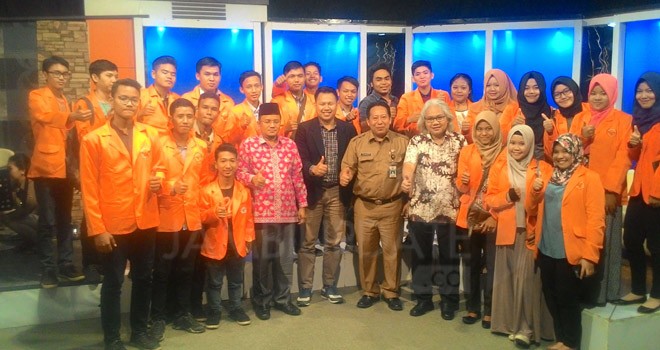 dr H Maulana MKM, Peltu Kepala BPBD Jambi, perwakilan Warsi dan mahasiswa Unja.