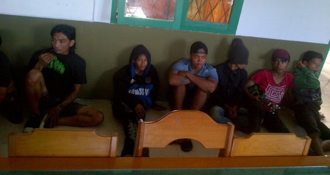 Puluhan anak punk yang terjaring razia Satpol pp di Kota Kuala Tungkal.