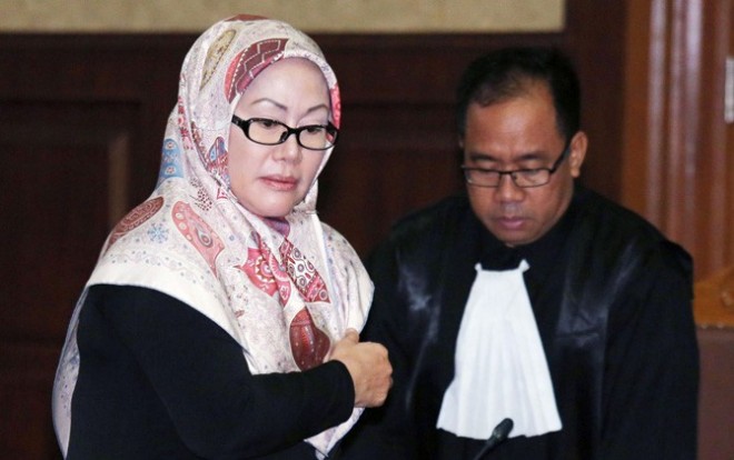 Mantan Gubernur Banten Ratu Atut Chosiyah saat menjalani sidang perdana di Pengadilan Tipikor Jakarta. (Imam Husein/Jawa Pos)
