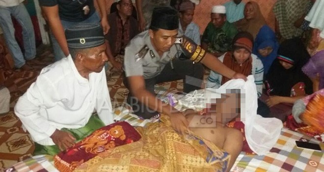 Jasad M. Syahrial bin ahmad warga Pamenang yang ditemukan Tewas Gantung Diri di Kamar.