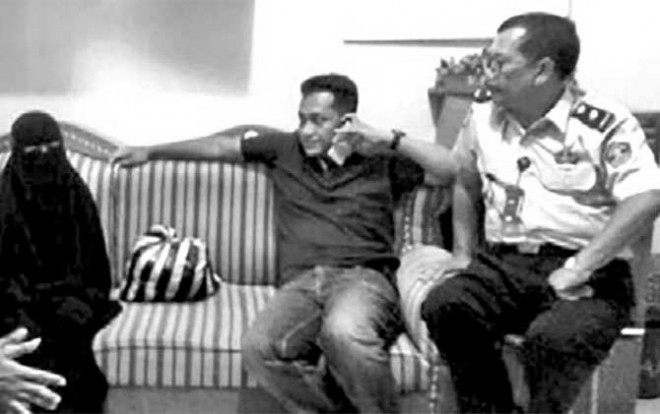 Sebanyak 42 paket narkoba siap edar jenis sabusabu yang dibawa wanita bercadar saat menjenguk ke Lapas Kelas I Semarang digagalkan petugas. (John Susanto/Jawa Pos Radar Semarang)