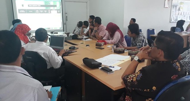 H Bakri saat memantau Progres Bedah Rumah.