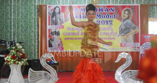 Peserta yang mengikuti Pemilihan Bintang Model Seacrh 2017 untuk dibawa ke Jakarta. 