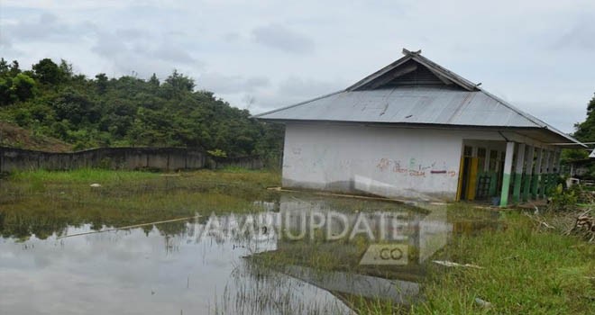 SMA N 7 Kebanjiran saat musim penghujan tiba.