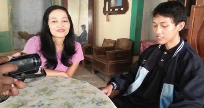 Dzulfikar dan sang ibu Ismoyowati. Foto: Novia Rochmawati/Radar Pekalongan