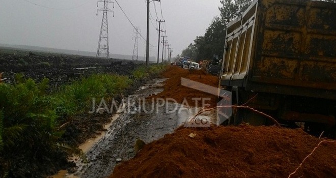 Pembangunan Akses Jalan di Tanjabtim beberapa waktu lalu.