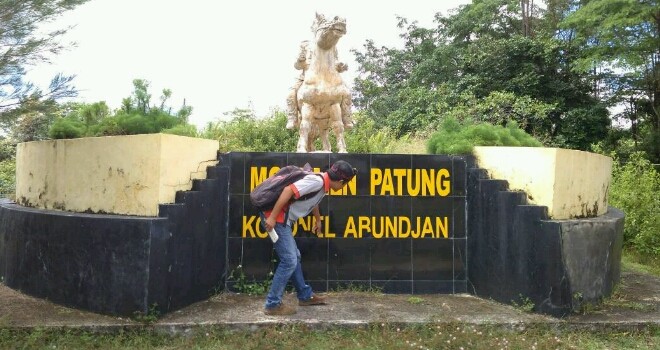 Monumen kolonel abunjani di Sarolangun yang tak terurus. 