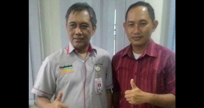 Ketua panitia pelaksana Kejuaraan Tenis Lapangan Gubernur Cup 2017, Ronaldi Gunadi  (kanan) dan Kepala KCU Bank Jambi usai menggelar pertemuan dalam rangka persiapan kejuaraan.