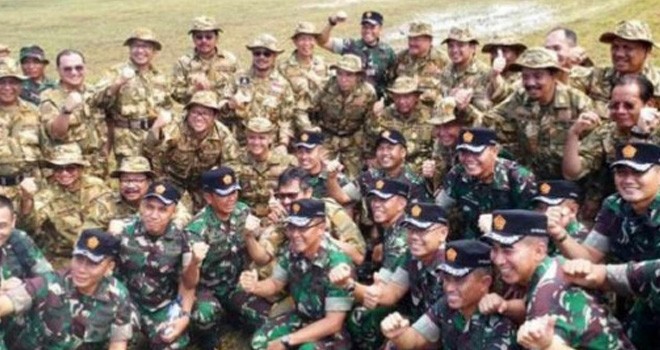 Gubernur dari 22 provinsi se-Indonesia saat menghadiri silaturahmi APPSI dengan panglima TNI di Natuna, Kepulauan Riau, kemarin. FOTO HUMAS PEMPROV KEPRI FOR JPG