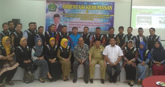 Foto bersama saat Launching Website Mandiri Kanwil Kemenag Provinsi Jambi.