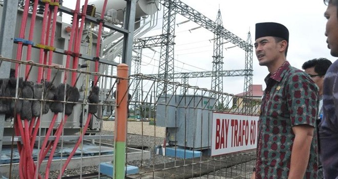 Gubernur Jambi, Zumi Zola saat Sambangi Gardu Induk Aur Duri.